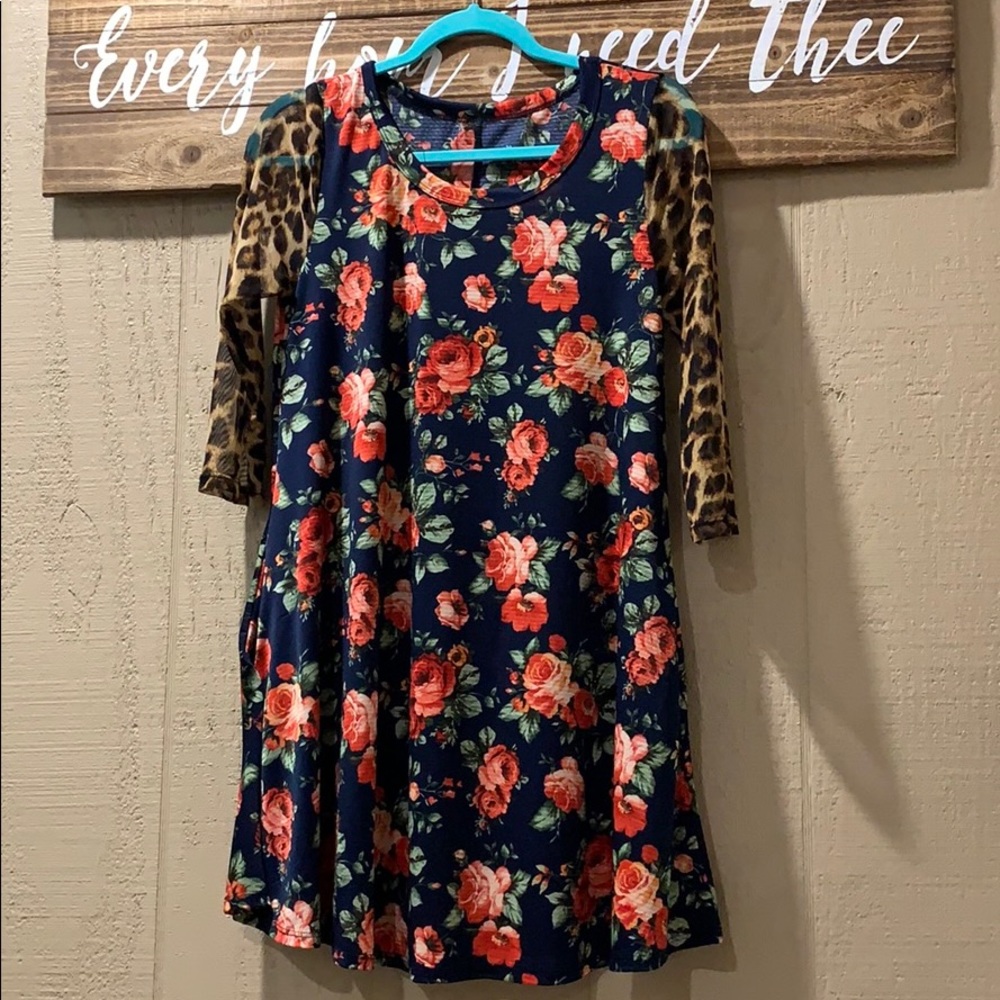 Long sleeve tunic.